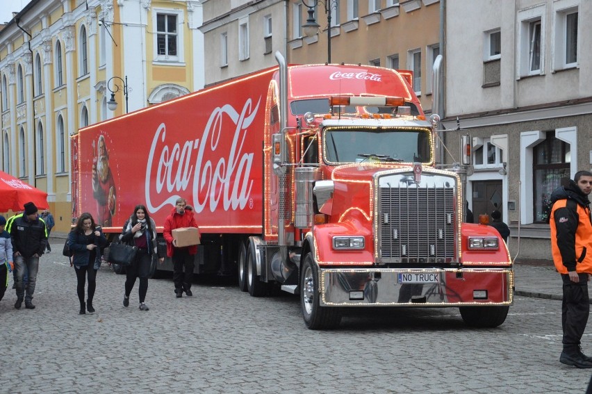 Świąteczna ciężarówka Coca Coli w Głogowie [ZDJĘCIA]