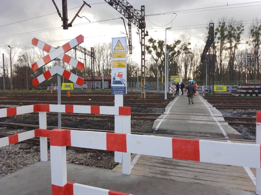 Bytom: Zamknięto tunel zachodni. Jak dotrzeć do ul. Zabrzańskiej z pl. Wolskiego? PKP wyznaczyło przejście tymczasowe