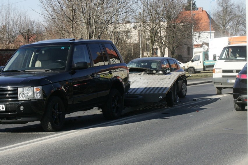 Wypadek na ulicy Poznańskiej w Legnicy [ZDJĘCIA]