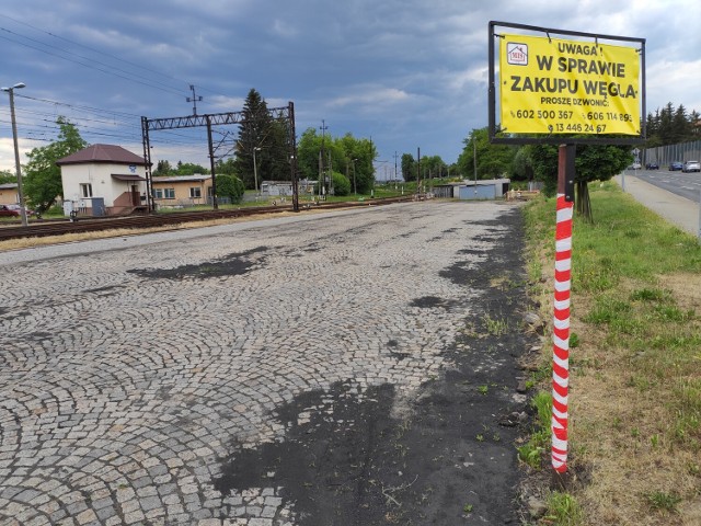 Na razie węgla nie ma, więc po co trzymać plac – tłumaczy Jan Miśkowicz, właściciel firmy „Miś”.