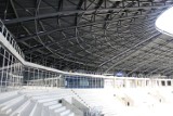Stadion miejski w Tychach. Zaczyna się montaż oświetlenia