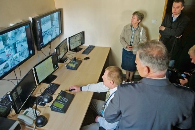 Do centrum monitoringu na Jeżycach przekazywany jest obraz z 19 kamer