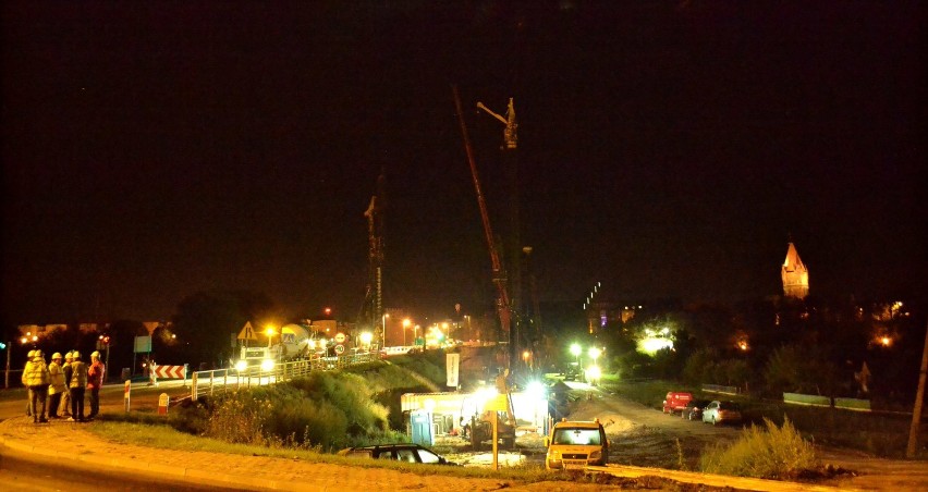Rozpoczęło się palowanie pod budowę mostu na Nogacie w Malborku [ZDJĘCIA, WIDEO] 