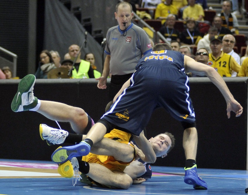 Koszykarskie derby Trójmiasta: Trefl Sopot - Asseco Prokom Gdynia 83:57. Zdjęcia z meczu