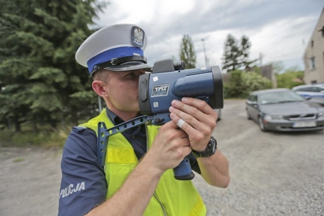 Policjanci ukarali 19-letniego kierowcę audi pokaźnym mandatem i sporą liczbą punktów karnych