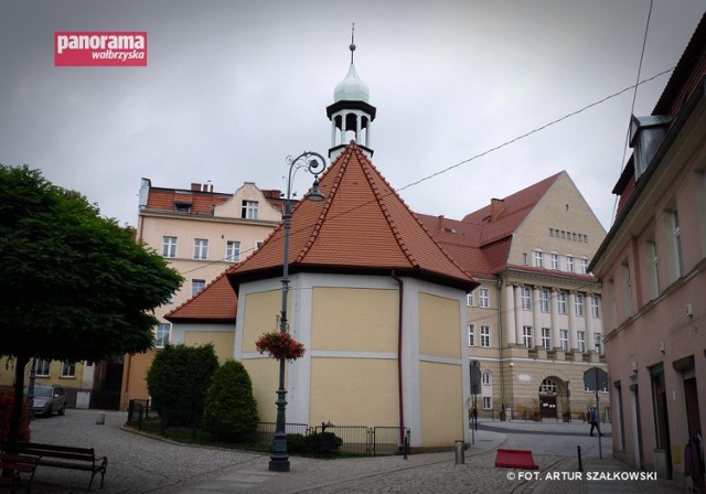 Włamanie do kościoła Matki Boskiej Bolesnej w Wałbrzychu miało miejsce w nocy z 1 na 2 czerwca 2006 r.