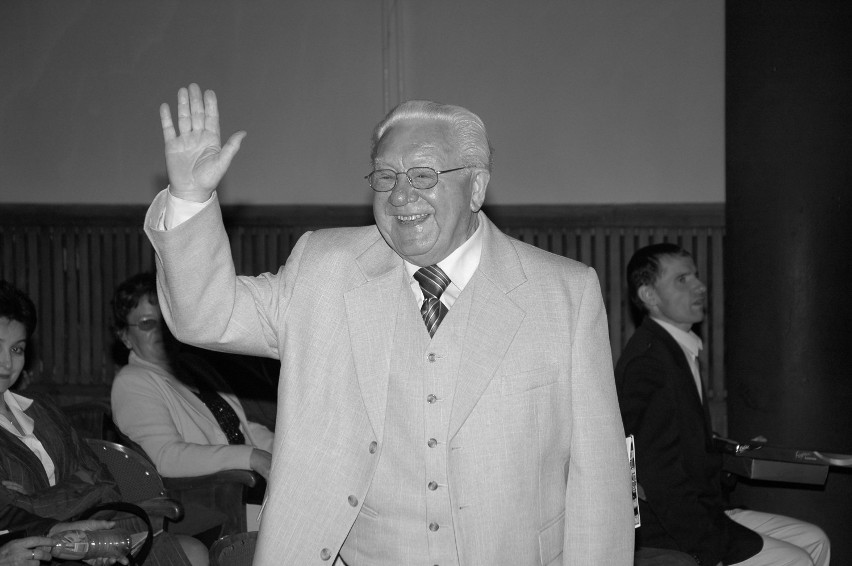 Czesław Wala (ur. 2.08. 1922 roku w Gorzyczkach). Prezydent...
