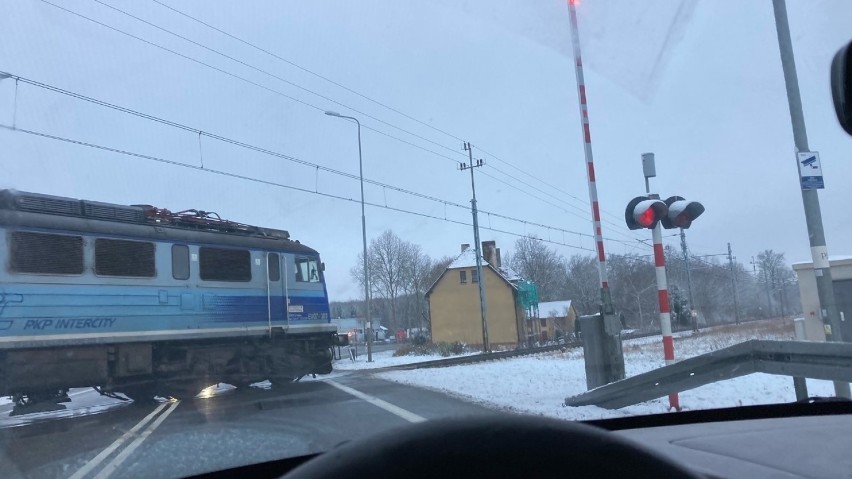 Uwaga! Awaria szlabanu na przejeździe kolejowym w Sycewicach