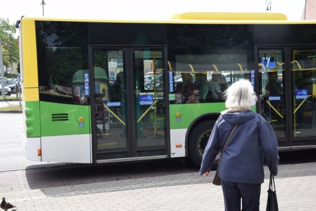 Chrońmy seniorów, oni są najbardziej narażeni w dobie koronawirusa. Myślmy o rodzicach, dziadkach, sąsiadach. Nie myślmy tylko o sobie!