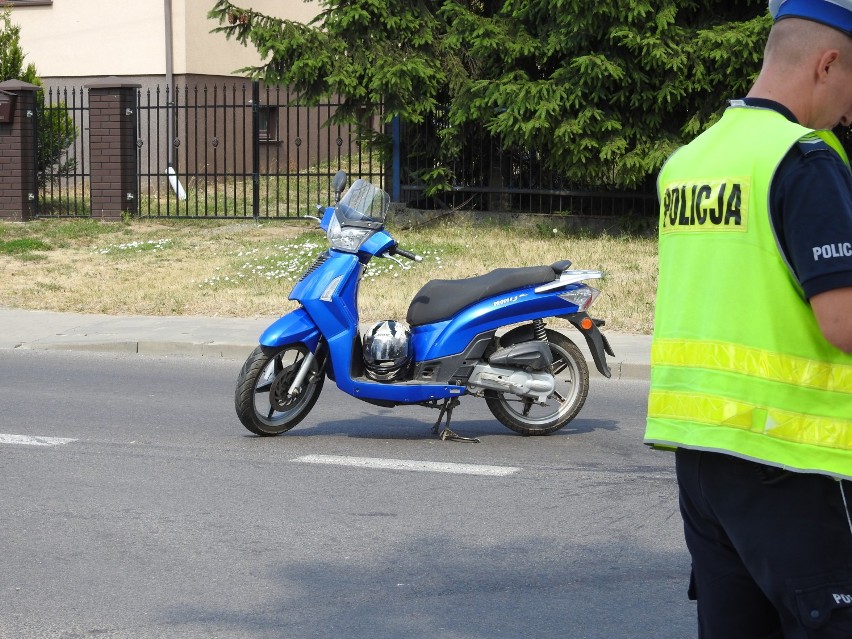 Sokółka. Rowerzysta zajechał drogę motocykliście. Obaj trafili do szpitala (zdjęcia)