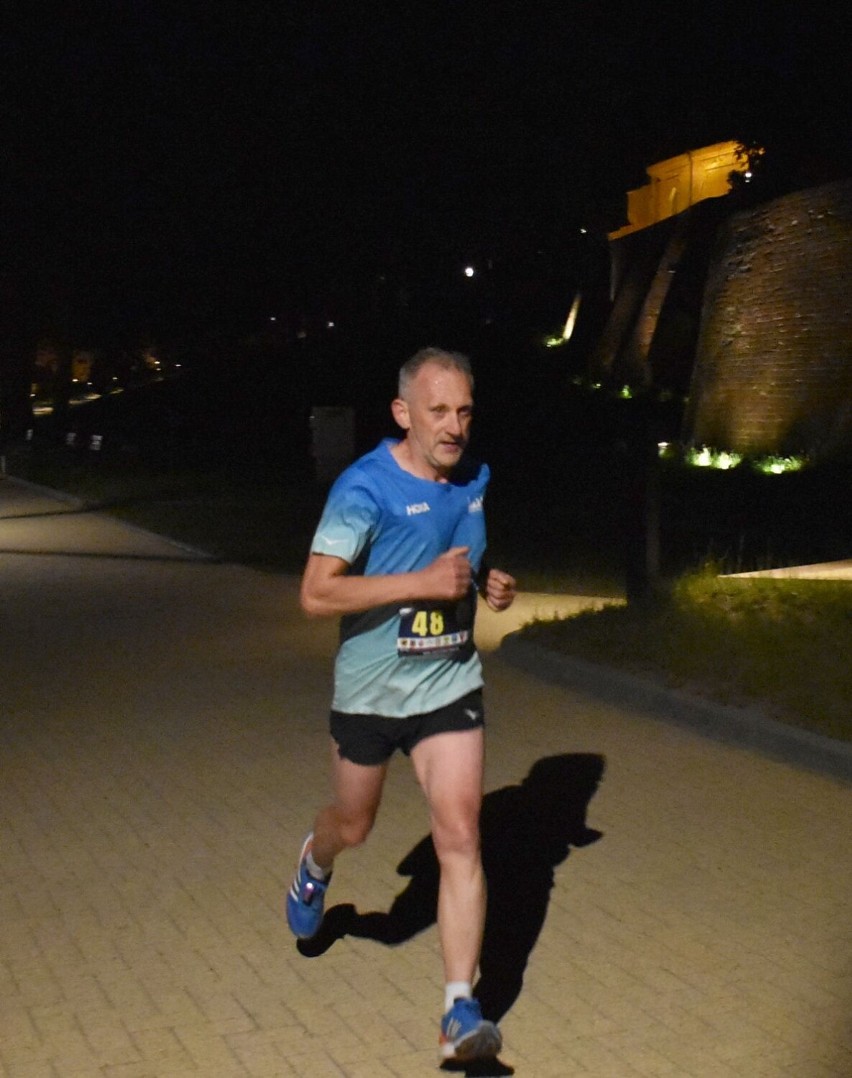 Nocny półmaraton pierwszy raz w Malborku