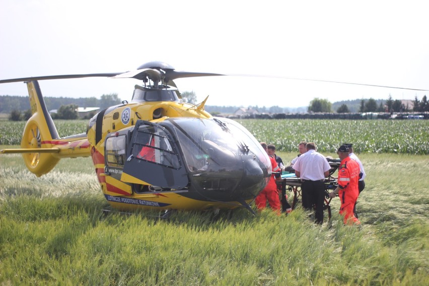 Lądowanie helikoptera ratowniczego w Lutogniewie