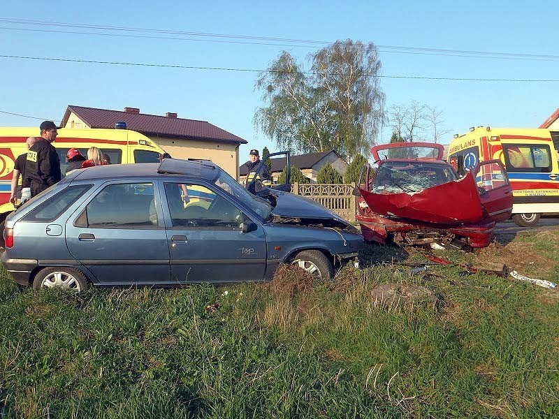 Powiat kaliski: Pięć osób rannych w dwóch wypadkach. ZDJĘCIA