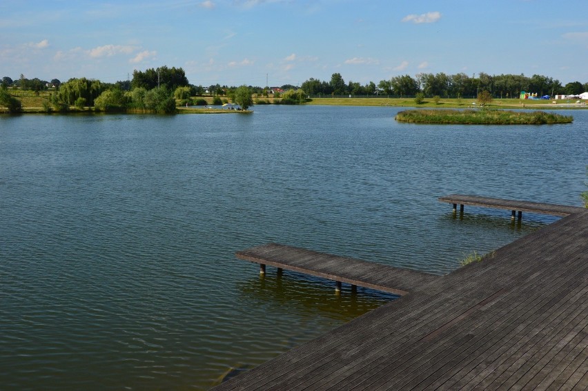 Ogromna plaża w ośrodku Kuter Port Nieznanowice koło Gdowa...