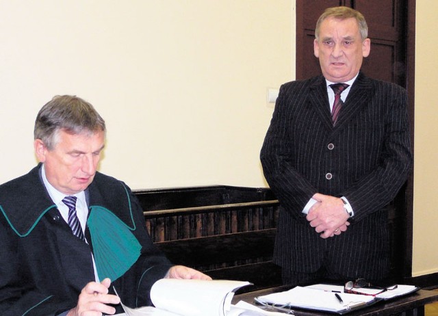 Trwający rok proces lustracyjny zakończył się dla prezydenta Zbigniewa Dychto korzystnym wyrokiem.