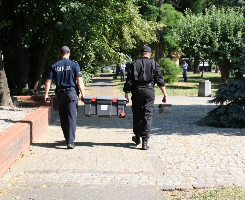 "Podejrzany pakunek" koło Zakładu Karnego w Malborku [ZDJĘCIA]. Ćwiczenia służb na wypadek takiego zdarzenia