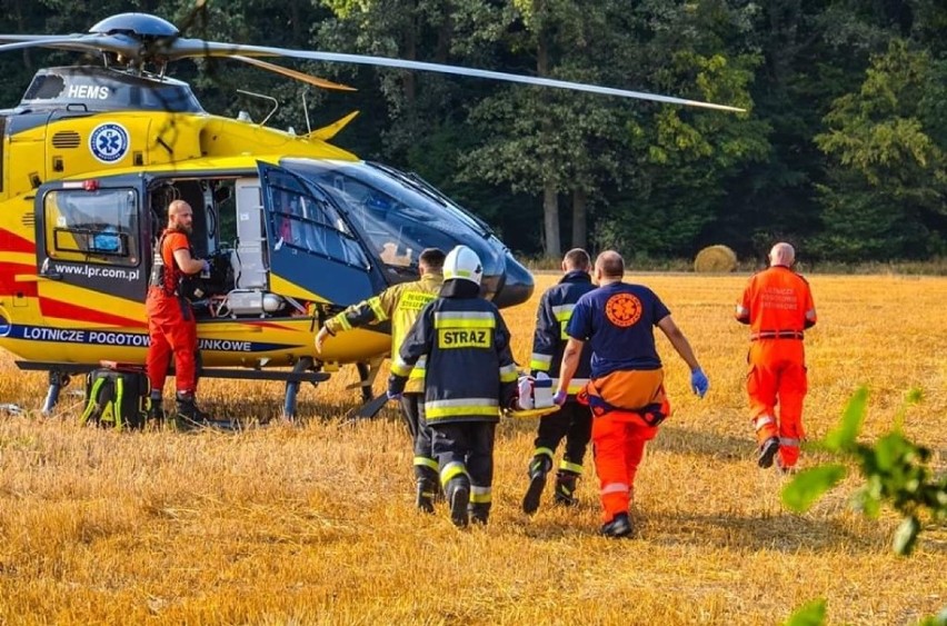 W Trzebowej samochód wypadł z drogi. Do najciężej poszkodowanego przyleciał helikopter LPR