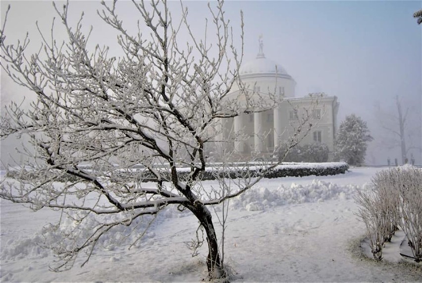 Pałac Lubostroń w zimowej odsłonie