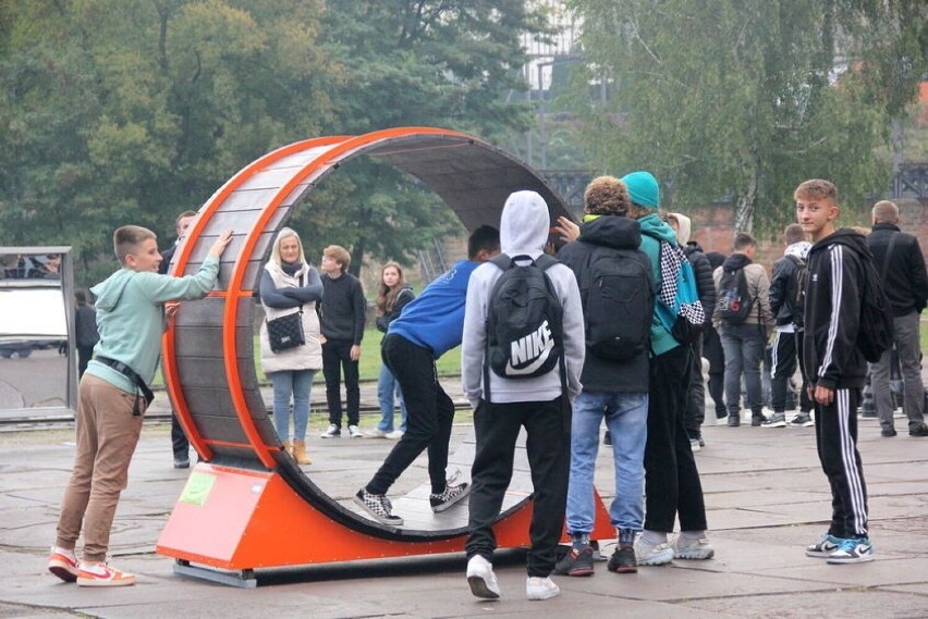 W muzeum starachowickim rozpoczął się 9. Festiwal Nauki. Jest wiele atrakcji. Zobacz zdjęcia