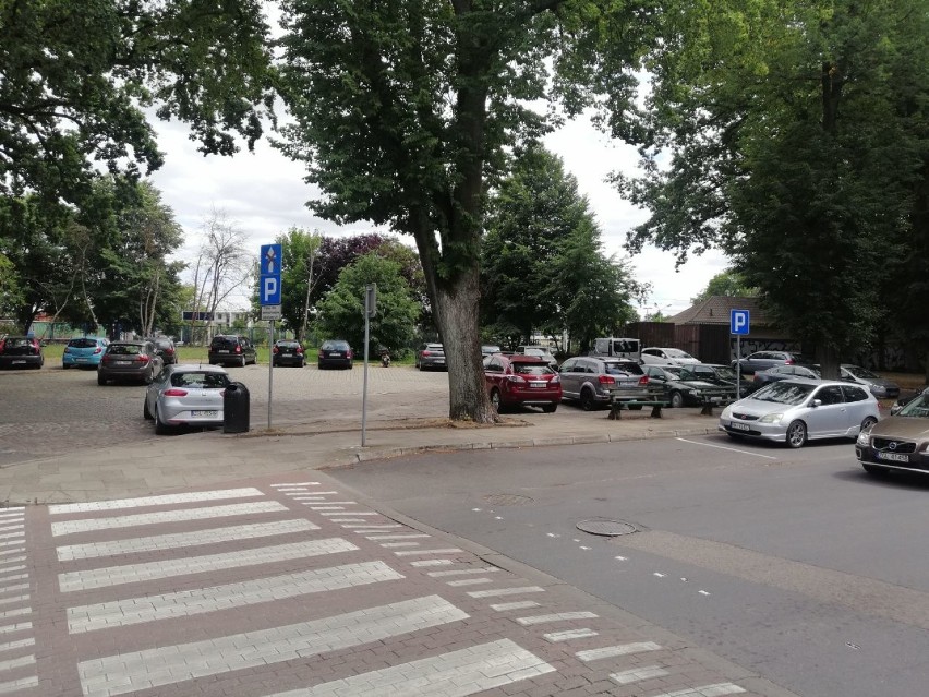 A jednak - wszystko na jednym parkingu. Będzie bałagan