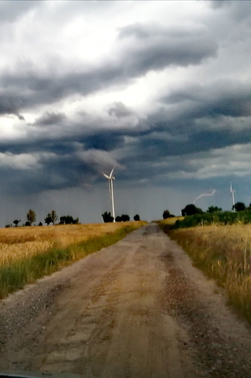 Czy znów będziemy liczyć straty? UWAGA NA BURZE!! [ZDJĘCIA]