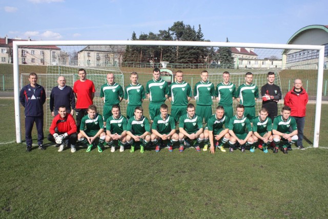 Zawodnicy zgłoszeni do występów w Warcie Zawiercie: Łukasz Cogiel, Sławomir Liberski, Bartłomiej Wilk, Adrian Marek, Dawid Bartos, Mateusz Sobczyk, Kamil Ziaja, Piotr Białek, Łukasz Tokarski, Michał Sołtysik, Łukasz Kozłowski, Damian Sołtysik, Sebastian Radosz, Michał Mąka, Mariusz Dobrowolski, Dawid Karpiński, Tomasz Kukułka, Artur Cholewka, Patryk Grim, Robert Majchrzak, Adrian Leks, Patryk Kozak, Tomasz Przygodziński, Karol Gajewski.

Trener: Andrzej Wróblewski.
Drugi trener: Dawid Gajecki.