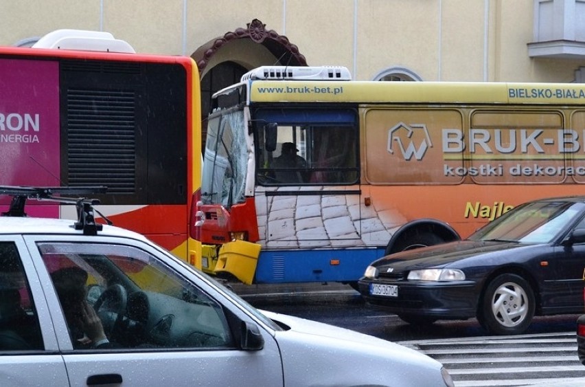 Wypadek autobusów w Bielsku-Białej.