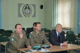 Ośrodek Szkoleń Specjalistycznych Straży Granicznej w Lubaniu wizytowany przez sekretarza stanu