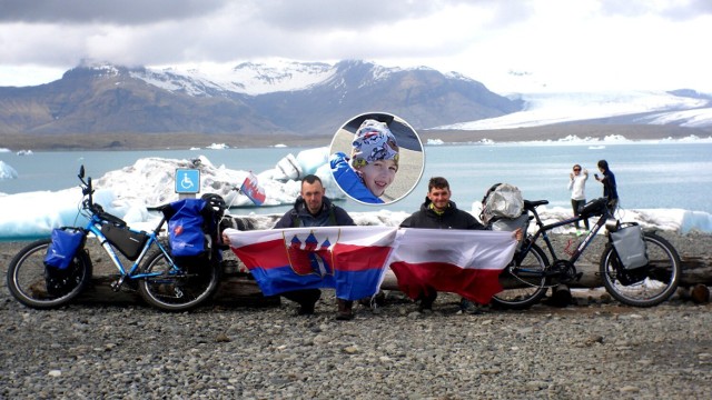 Pierwsza odsłona akcji #kilometrydlaDawida to była wyprawa rowerowa na Islandii. Tu trasę 1500 km Patryk Szmyt (z lewej) pokonał razem z przyjacielem Mateuszem. Teraz do Portugalii wyrusza sam.