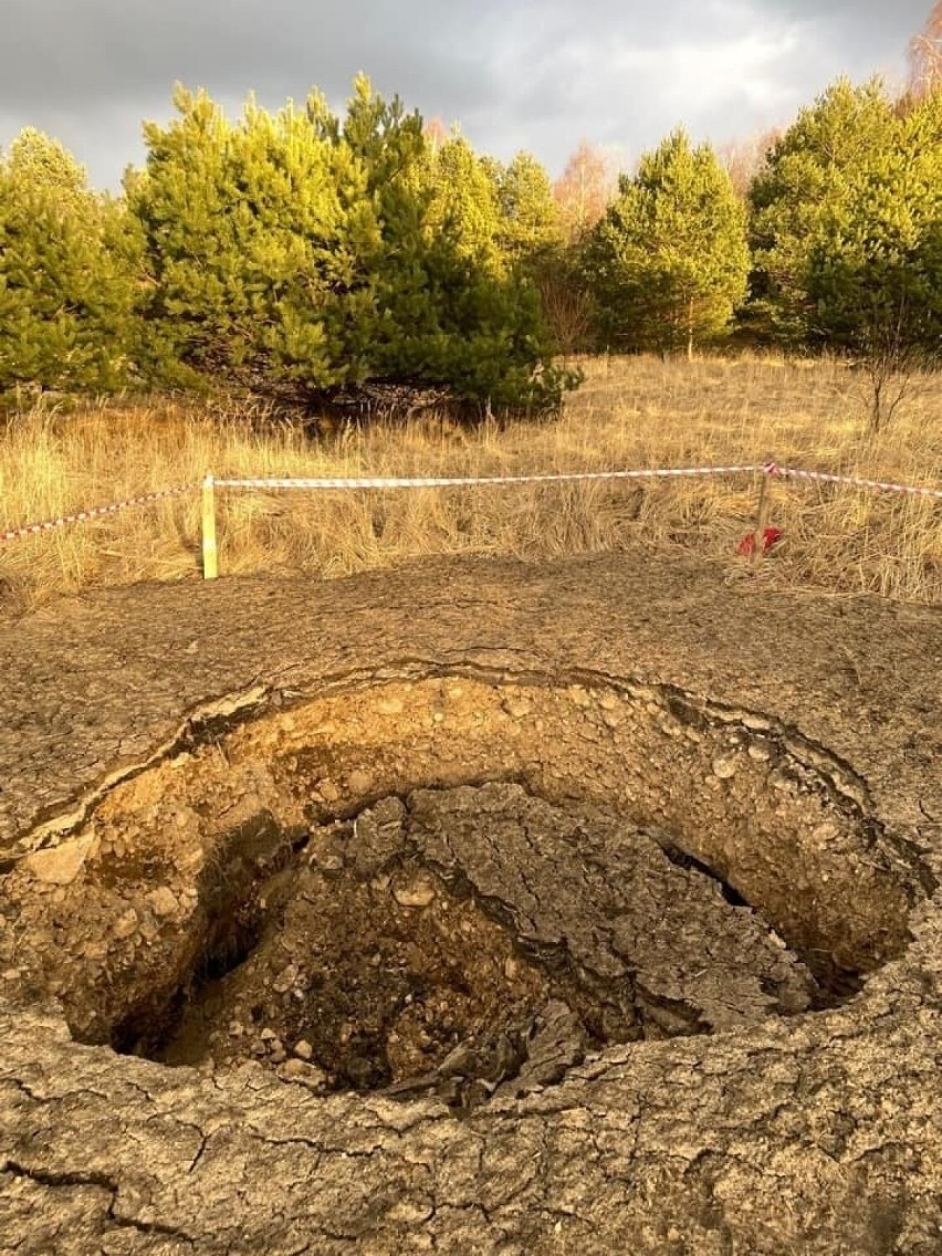 Przednie zapadlisko na osiedlu Siersza w Trzebini / zdjęcie...