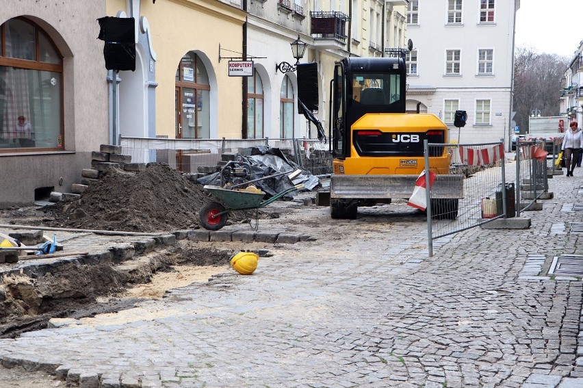 Ciepło Kaliskie za miliony złotych rozbudowuje sieć...