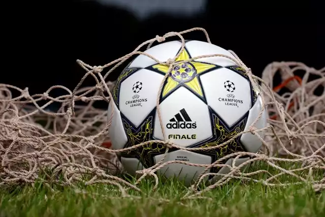 Adidas zaprezentował piłki na rozgrywki pucharowe UEFA w sezonie 2012/2013  | Poznań Nasze Miasto