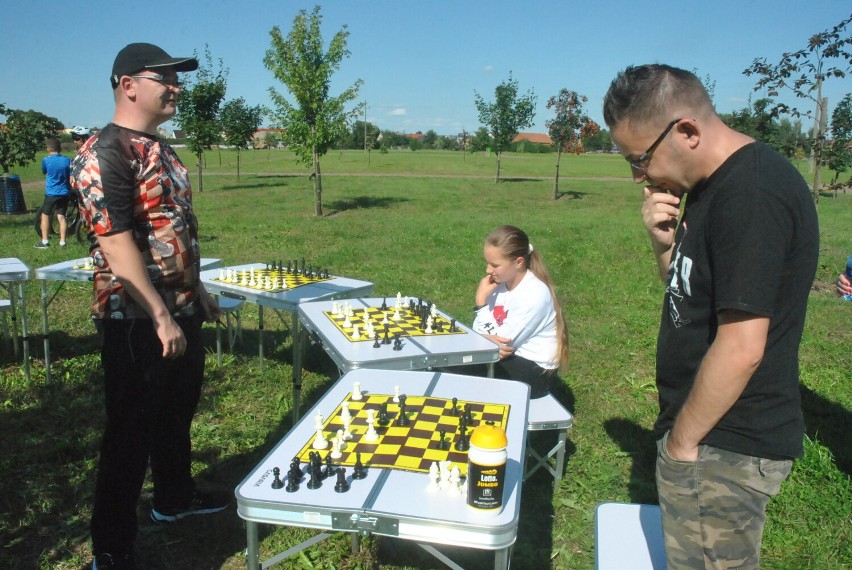 ŚWIĘCIECHOWA. Piknik ekologiczny z mnóstwem atrakcji dla małych i dużych. Najlepiej bawiły się dzieci, były dmuchańce i konkursy [FOTO] 