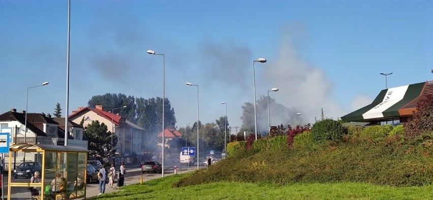 Pożar śmietników przy restauracji McDonald's w Olkuszu