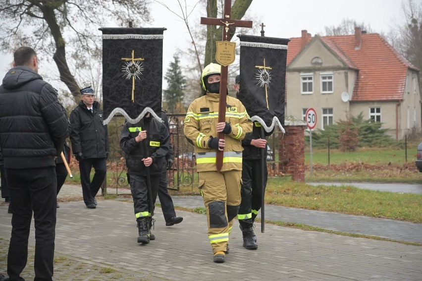 Pogrzeb Kuby Kusowskiego, młodego druha OSP Piaski