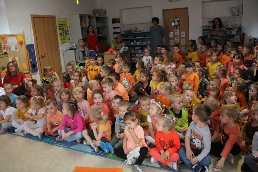Dzień Dyni w Przedszkolu nr 3 w Brzezinach. Dzieci dowiedziały się wielu ciekawostek na temat tego warzywa