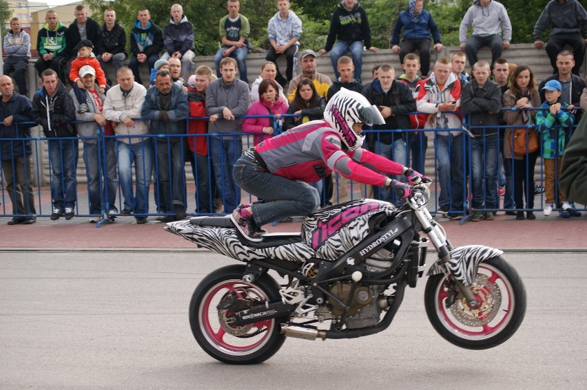 Rawska Majówka 2013: pokaz akrobatyki motocyklowej [ZDJĘCIA]