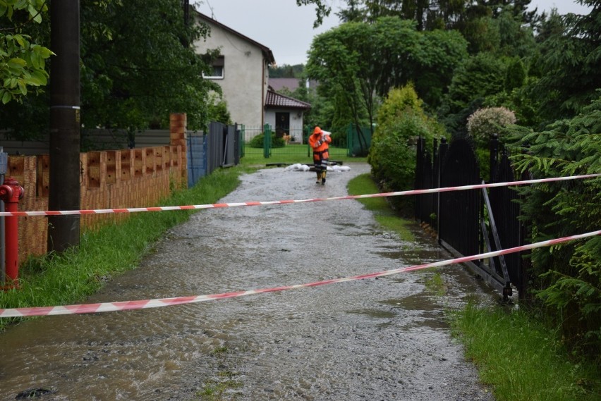 Rzeki w powiecie nyskim przekroczyły stany alarmowe, a znów może padać