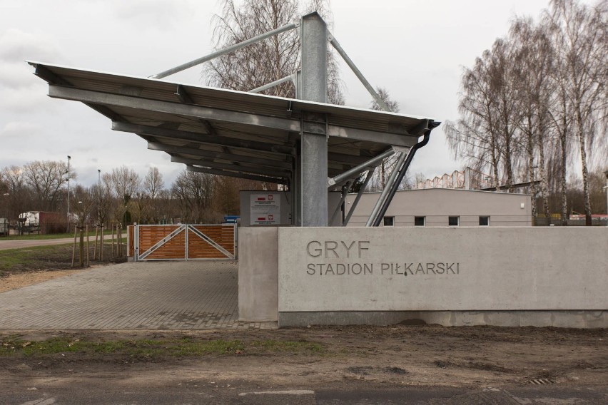 Modernizowany stadion Gryfa w Słupsku.