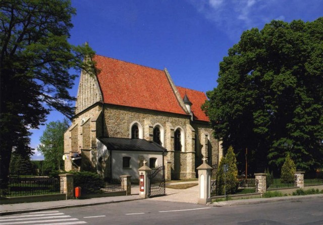 Jasielska fara to jedna z największych parafii w mieście.