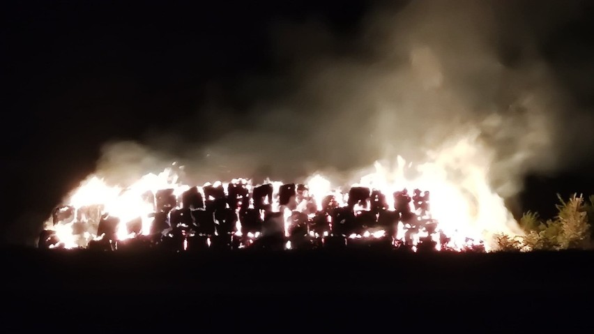 Pożar bel słomy przy ul. Energetyków w Piotrkowie