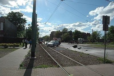 Wypadek w Świętochłowicach - Lipinach. Motocyklista uderzył w tramwaj, zginął na miejscu
