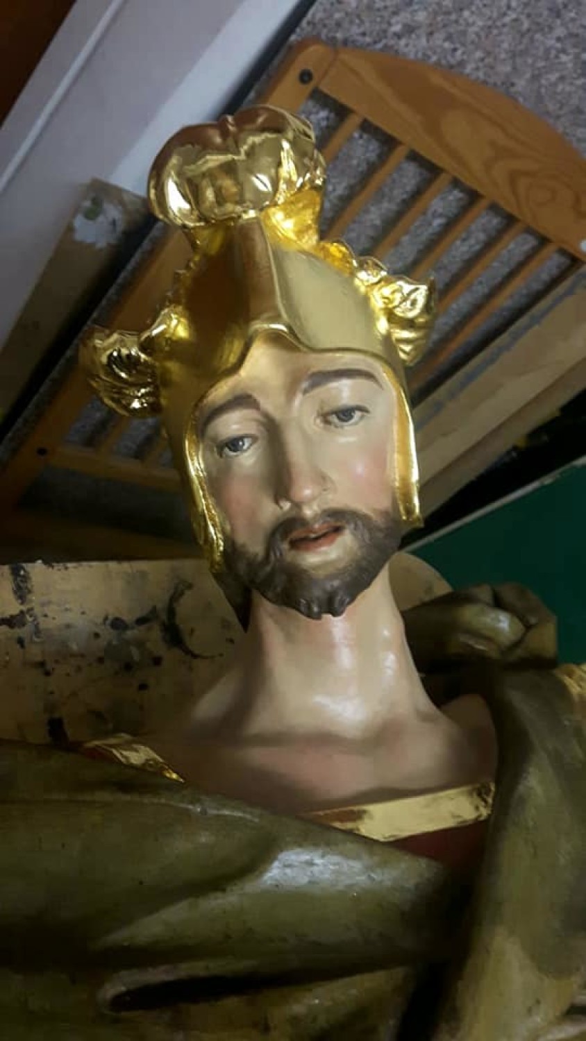 Pleszew. Zabytkowa rzeźba świętego Floriana odzyskała dawny blask
