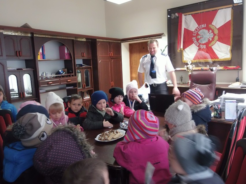 Kwidzyn: Dzieci ze Szkoły Podstawowej nr 6 z wizytą u policjantów [ZDJĘCIA]