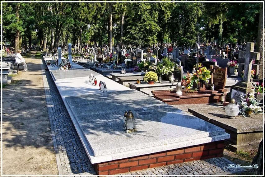Koło - wczoraj i dziś. Pomnik ofiar nalotu lotnictwa niemieckiego