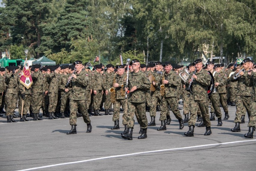 Żołnierze ze Świętoszowa oddali hołd swoim poprzednikom! (ZDJĘCIA)