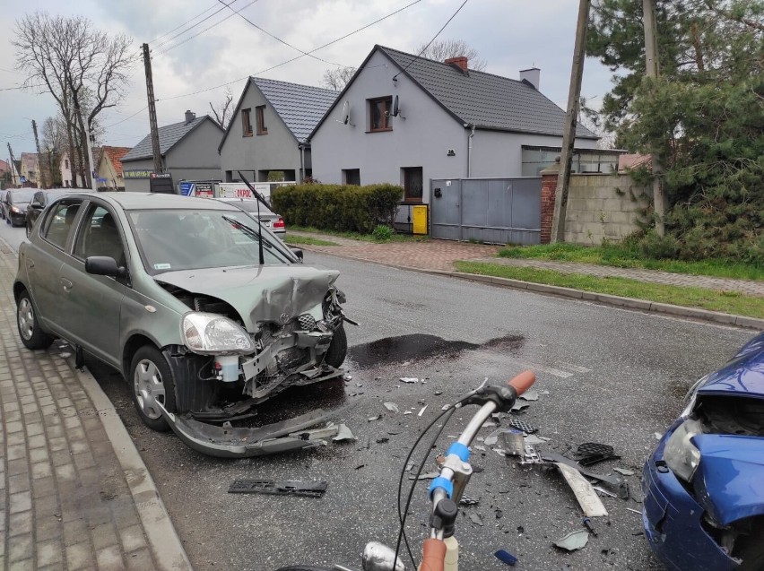 Dwa samochody zderzyły się na skrzyżowaniu w Kępie. Jedna osoba trafiła do szpitala
