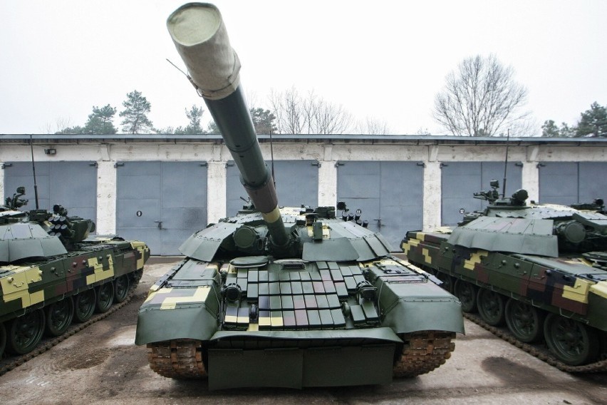 Wystawa zniszczonych rosyjskich czołgów w Warszawie