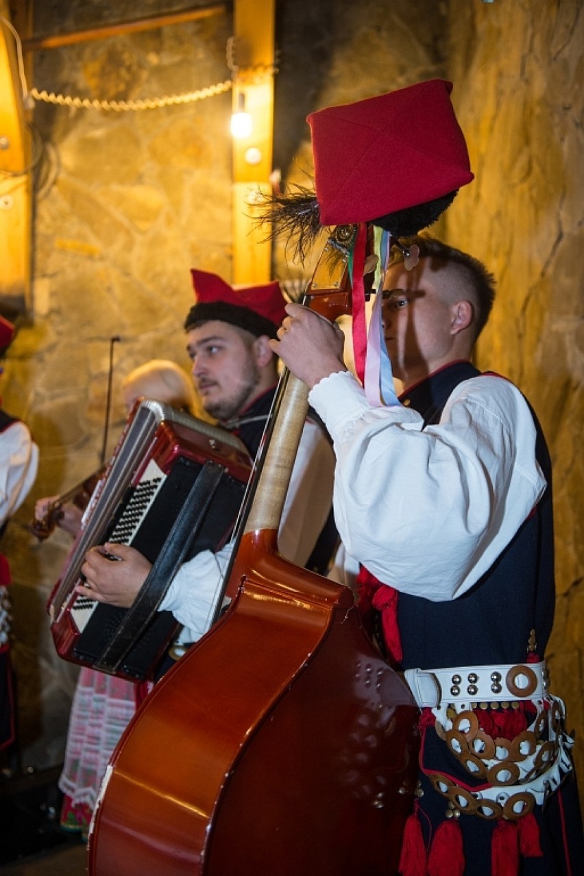 Festiwal Rosołu w Bochni. Mistrzowie kulinarni przygotowywali królewską potrawę [ZDJĘCIA]