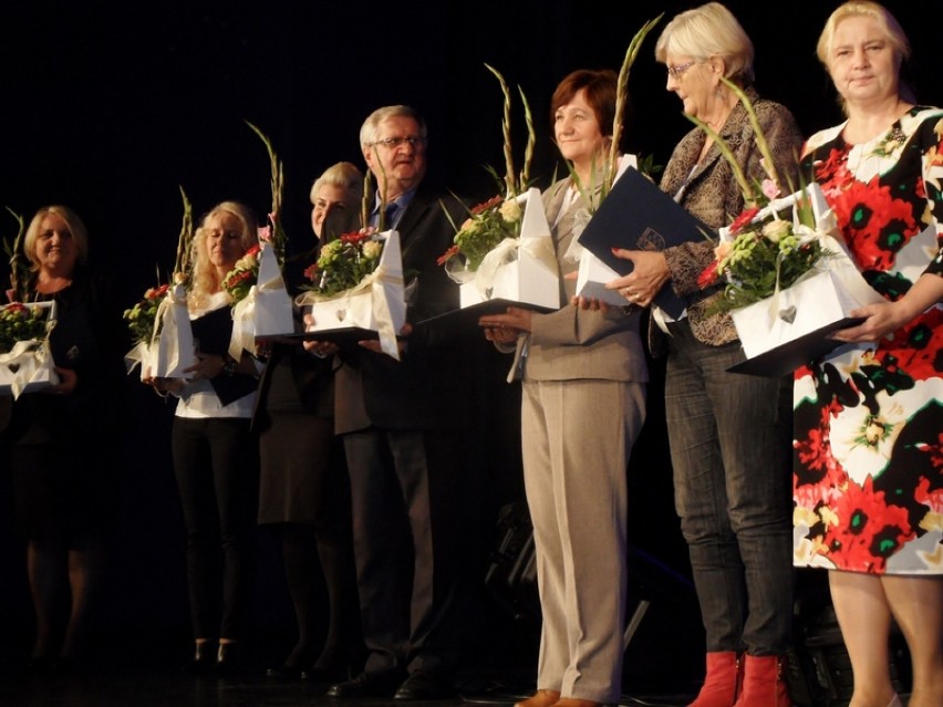 Lublinieccy nauczyciele odebrali nagrody z rąk burmistrza Edwarda Maniury [ZDJĘCIA]